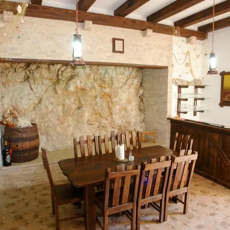 Mediterano Apartmán *